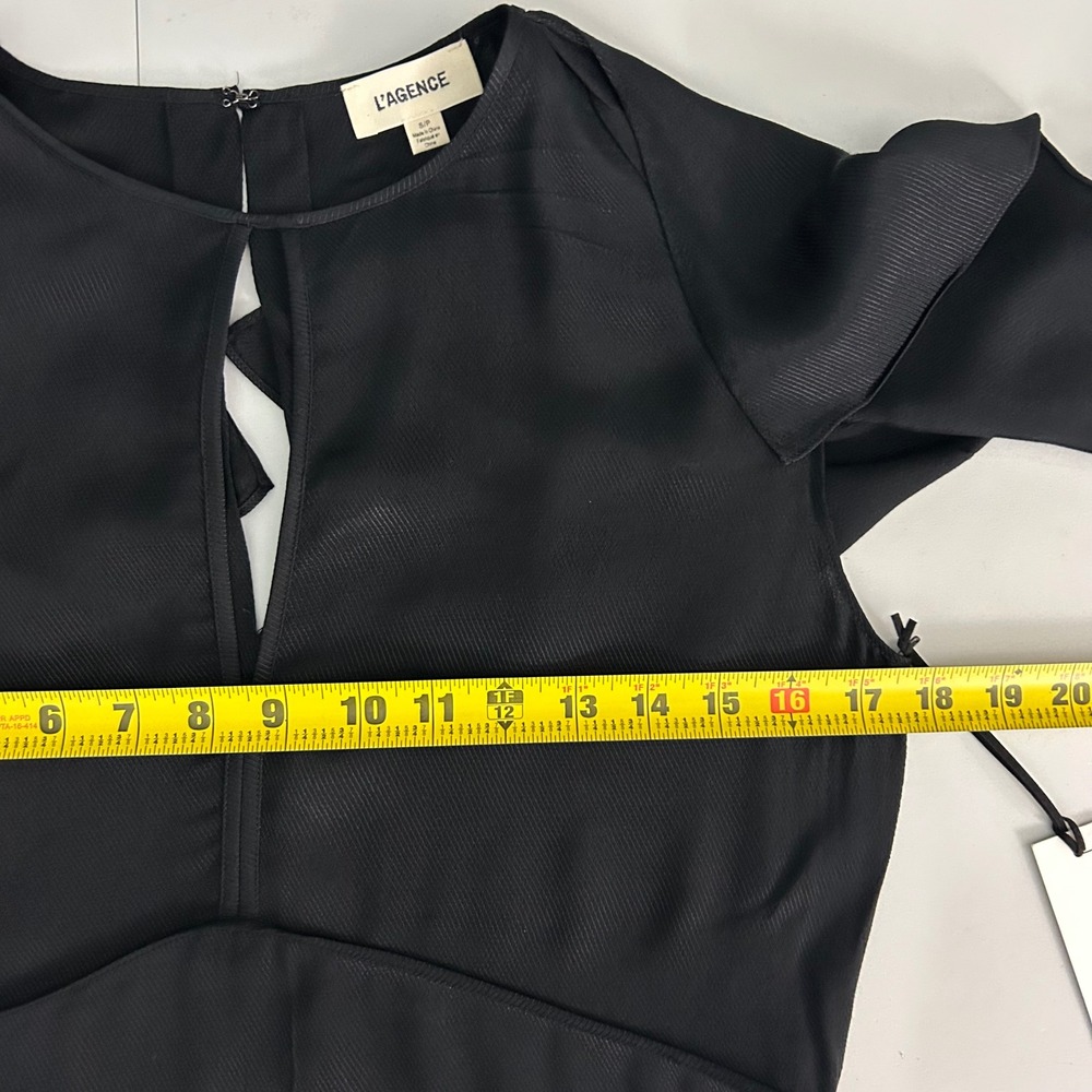 L'AGENCE Desiraya B Sennia Black Cold‎ Shoulder Ruffle Blouse Keyhole Top S NEW - Picture 6 of 10
